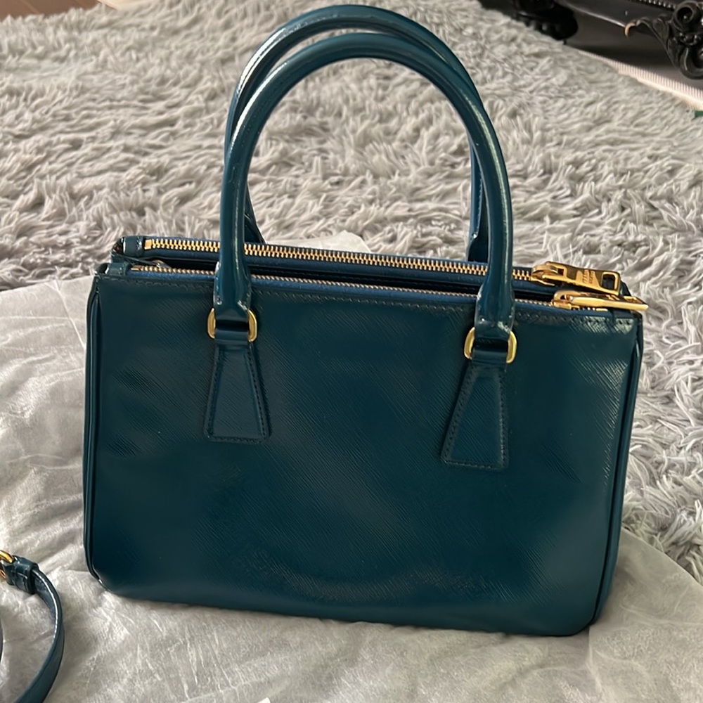 Prada saffiano leather bag - Picture 3 of 12